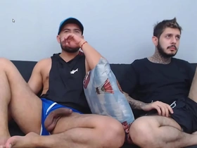 Pegando na rola só na broderagem