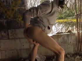 Wrecked farting hole
