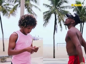 Fiz troca troca com o cara que conheci na praia