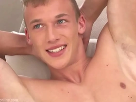 Fucking hot guy jacking off