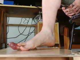 Big cumshot with male bare feet footjob hd
