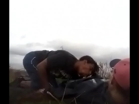 Novinho me levou no mato para engolir tudo